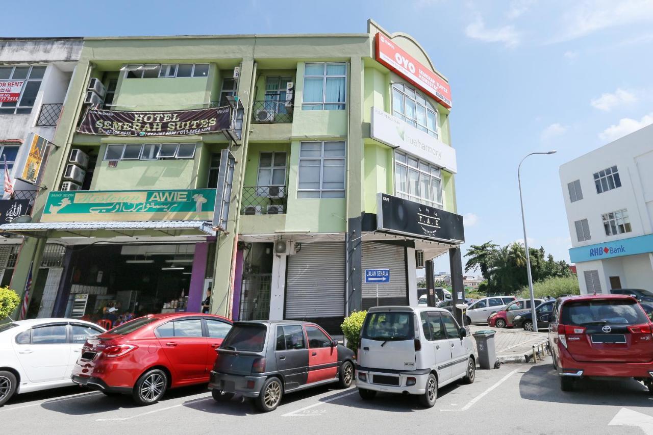Semerah Suites Homestay Pontian Pontian Kecil Exteriör bild